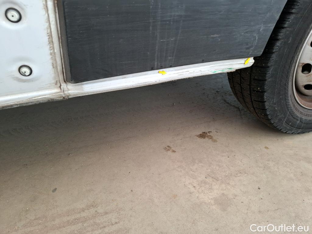  Renault  Trafic  III Fourgon L2H1 3T Confort 2.0 dCi 130CV BVM6 E6d #89