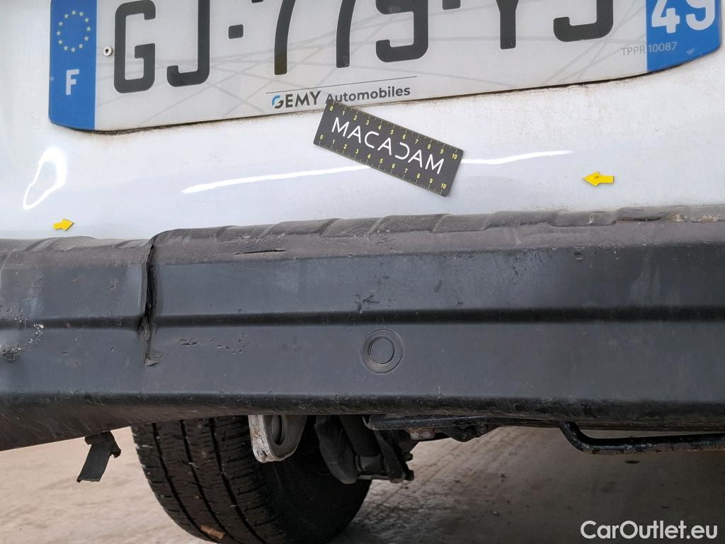  Renault  Trafic  III Fourgon L2H1 3T Confort 2.0 dCi 130CV BVM6 E6d #32
