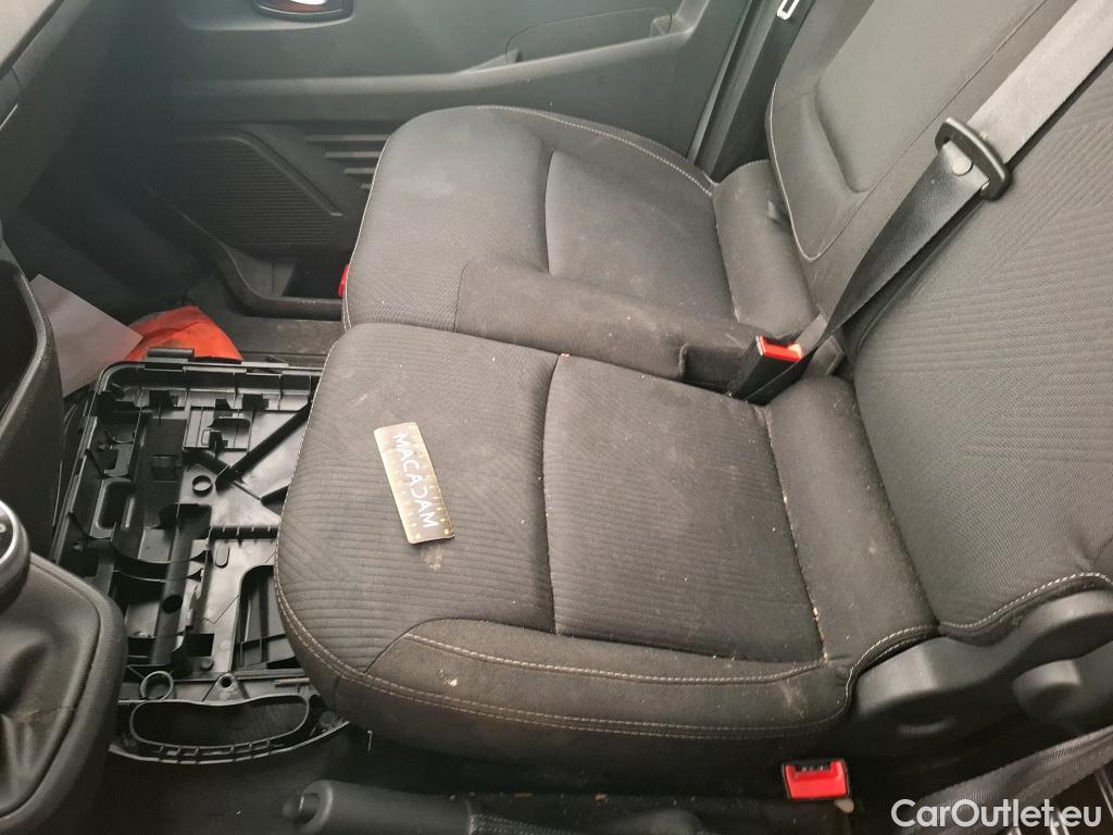  Renault  Trafic  III Fourgon L2H1 3T Grand Confort 2.0 dCi 130CV BVM6 E6d #150