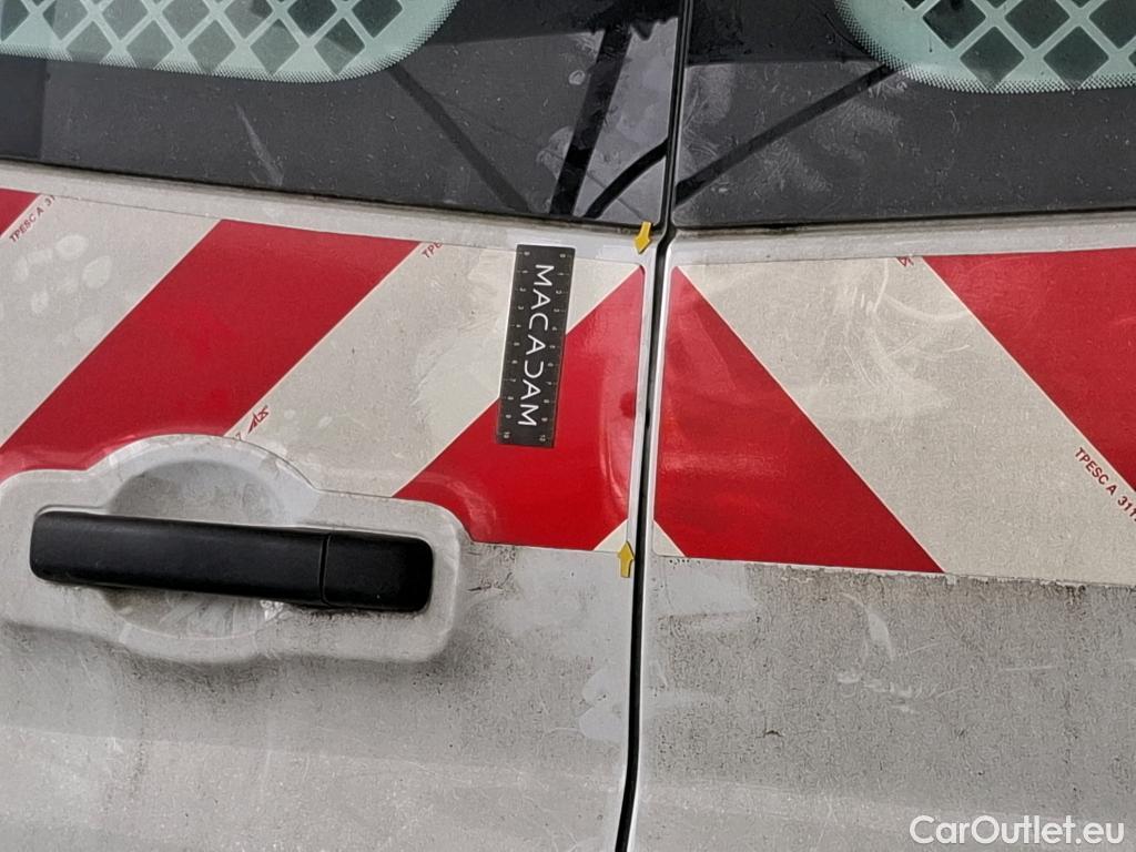  Renault  Trafic RENAULT  VU 4p Fourgon FG GCF L1H1 1000 Energy dCi 125 E6 #13