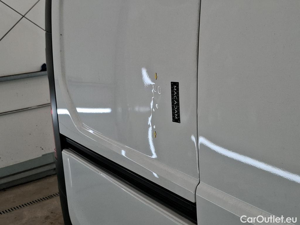  Renault  Trafic RENAULT  / 2019 / 4P / Fourgon tole NV FG GCF L1H1 1000 Energy dCi 145 #31