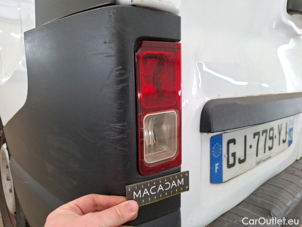  Renault  Trafic  III Fourgon L2H1 3T Confort 2.0 dCi 130CV BVM6 E6d #129