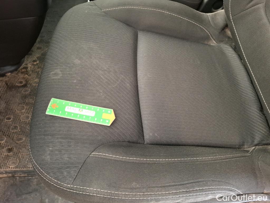  Renault  Trafic RENAULT  VU 4p Fourgon FG GCF L2H1 1300 dCi 120 #44