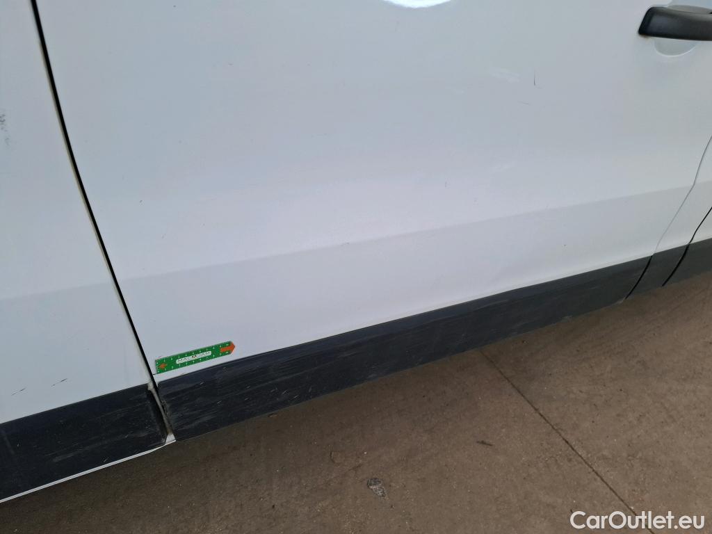  Renault  Trafic RENAULT  VU 4p Fourgon FG GCF L2H1 1300 dCi 120 #30