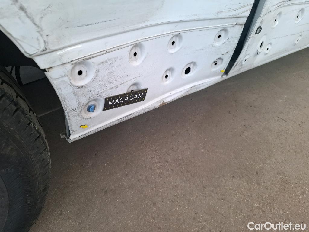  Renault  Trafic  III Fourgon L2H1 3T Grand Confort 2.0 dCi 130CV BVM6 E6d #51