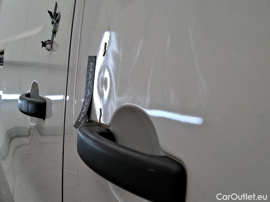  Renault  Trafic  III Fourgon L2H1 3T Confort 2.0 dCi 130CV BVM6 E6d #55