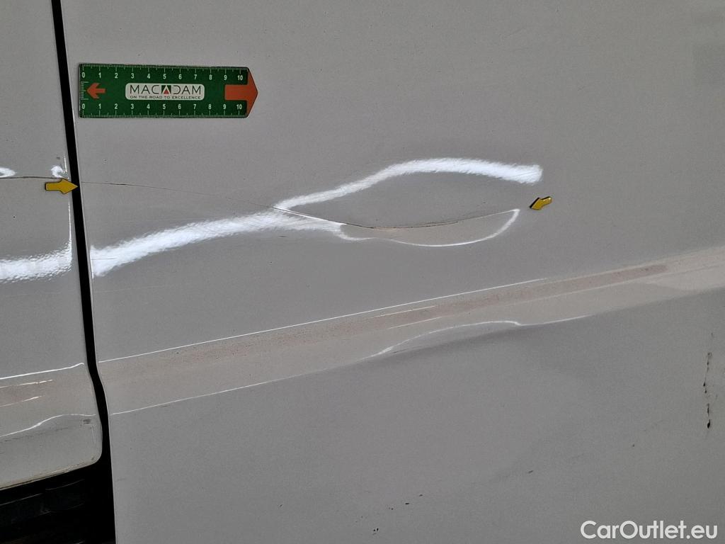  Renault  Trafic RENAULT  VU 4p Fourgon FG GCF L2H1 1300 dCi 120 #10