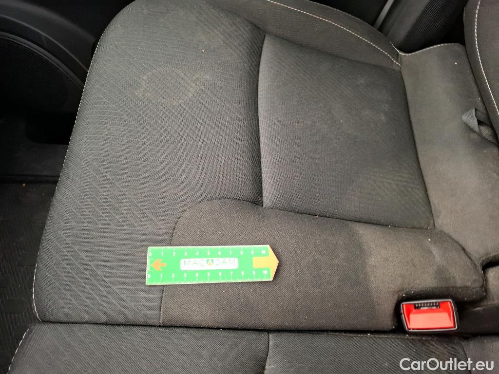  Renault  Trafic RENAULT  VU 4p Fourgon FG GCF L2H1 1300 dCi 120 #42