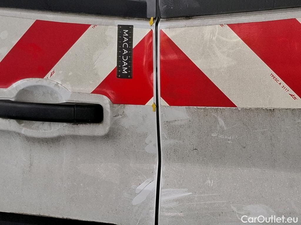  Renault  Trafic RENAULT  VU 4p Fourgon FG GCF L1H1 1000 Energy dCi 125 E6 #11