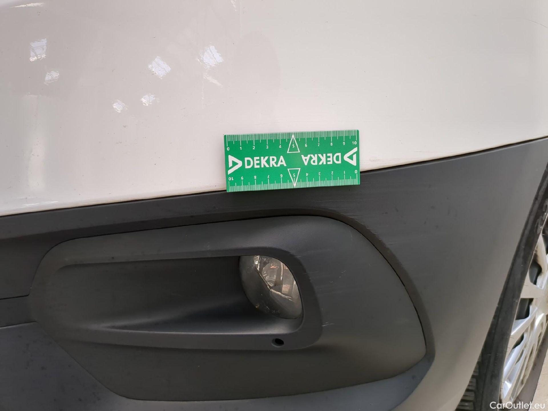  Toyota  Proace  City / 2019 / 4P / Fourgonnette 1.5 Medium 100 D-4D Business
 #47