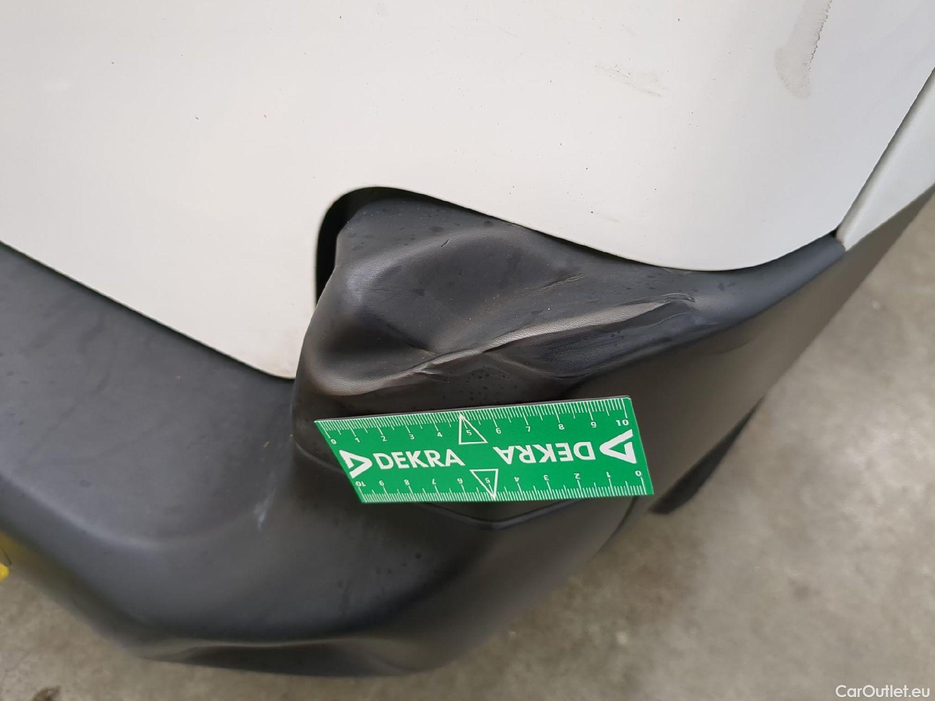  Toyota  Proace  City / 2019 / 4P / Fourgonnette 1.5 Medium 100 D-4D Business
 #15