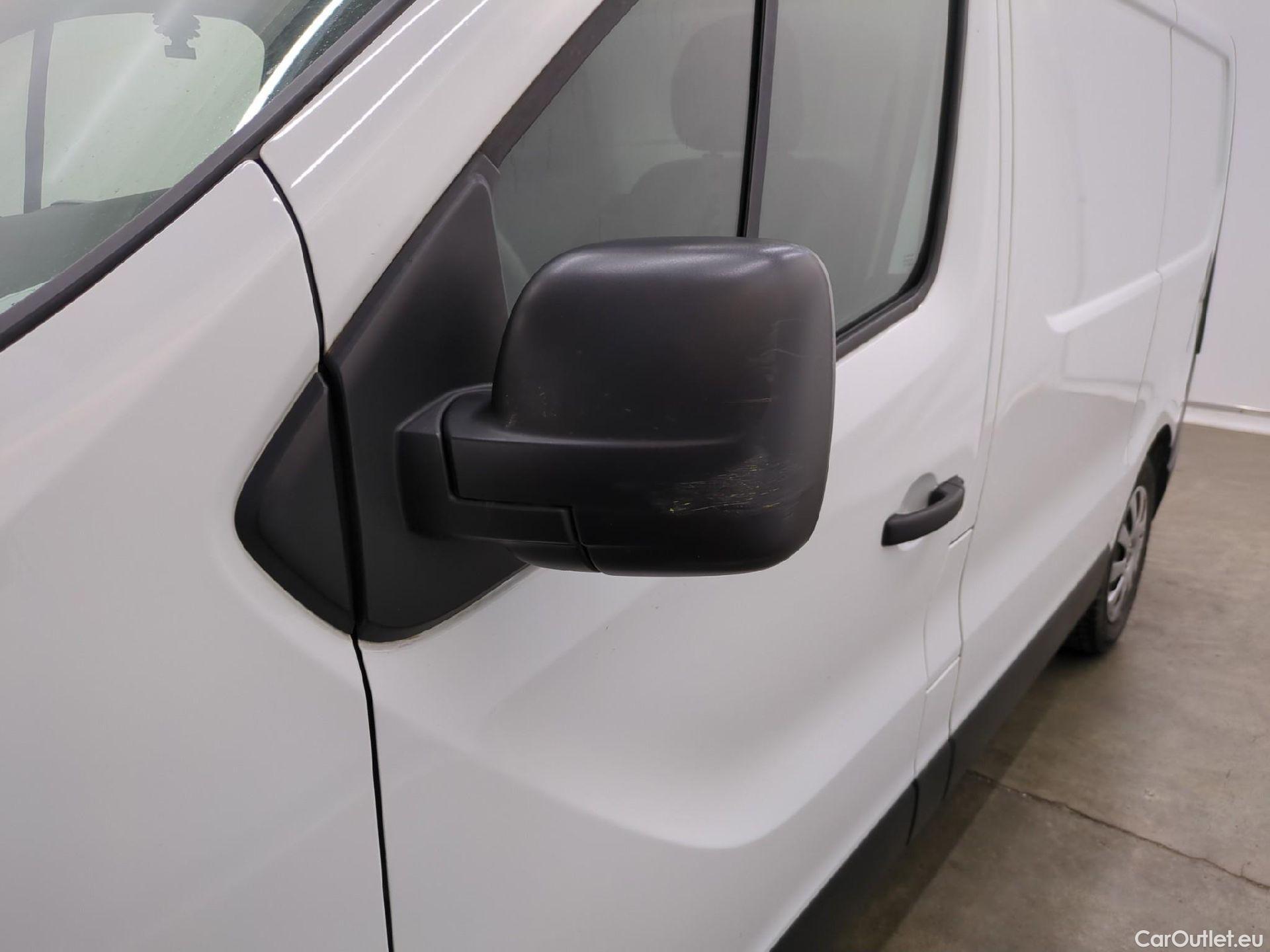  Renault  Trafic RENAULT  / 2019 / 4P / Fourgon tole FG GCF L1H1 1000 dCi 120 #5