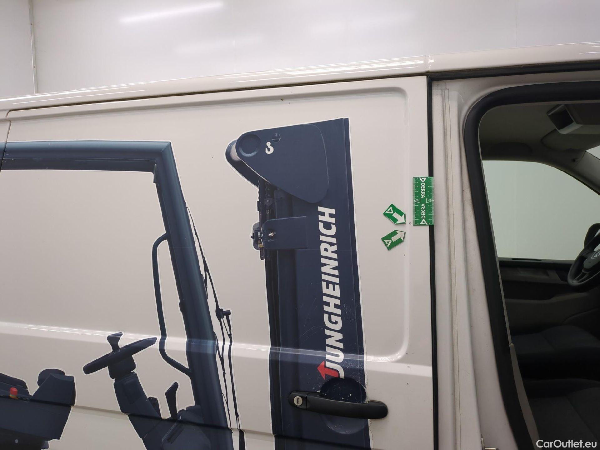  Volkswagen  Transporter T6  Fourgon 2.0 100CV BVM5 #34