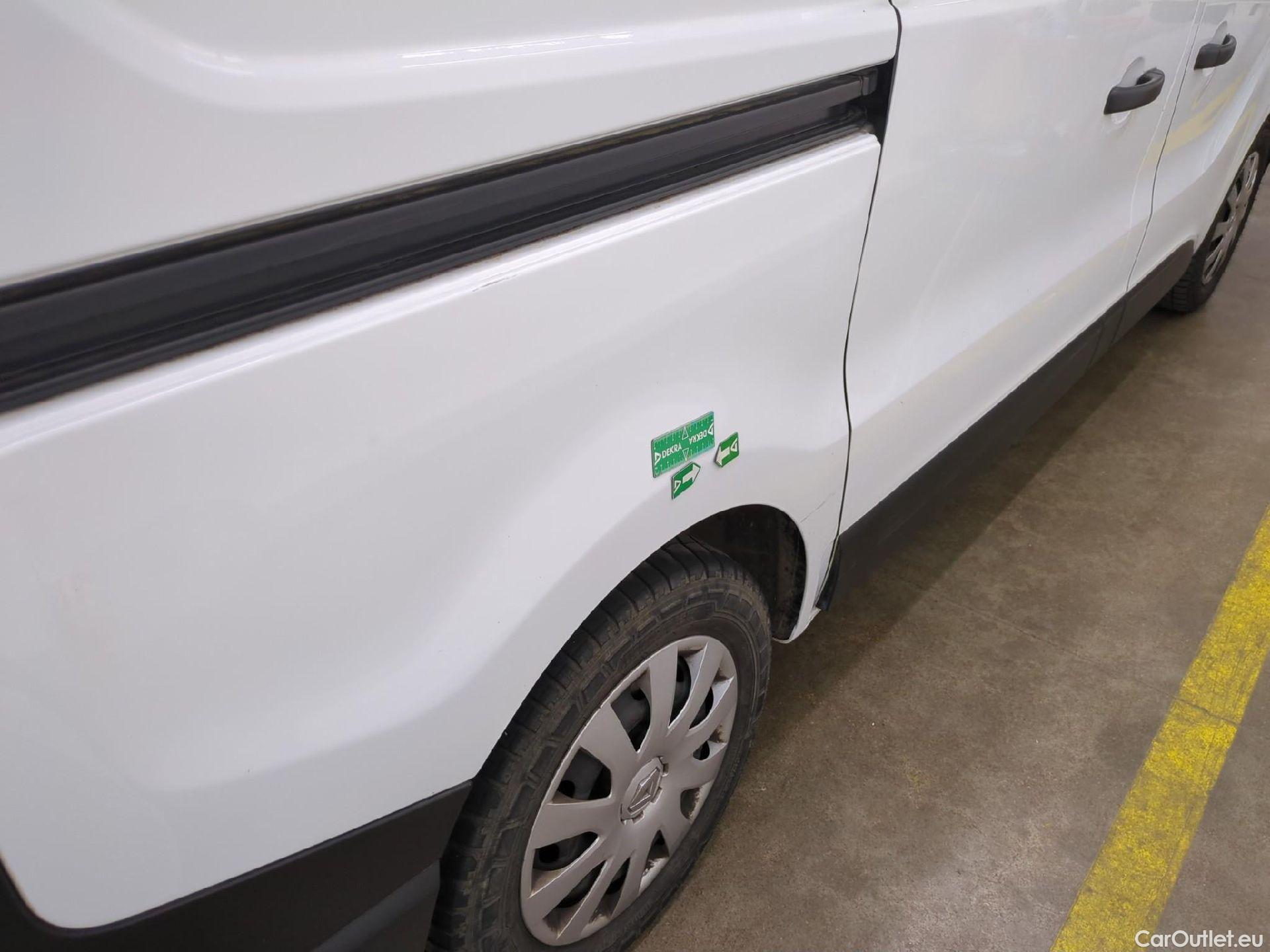  Renault  Trafic RENAULT  / 2019 / 4P / Fourgon tole FG GCF L1H1 1000 dCi 120 #14