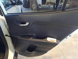  KIA  STONIC KIA  / 2017 / 5P / SUV 1.2 DPI STYLE #101