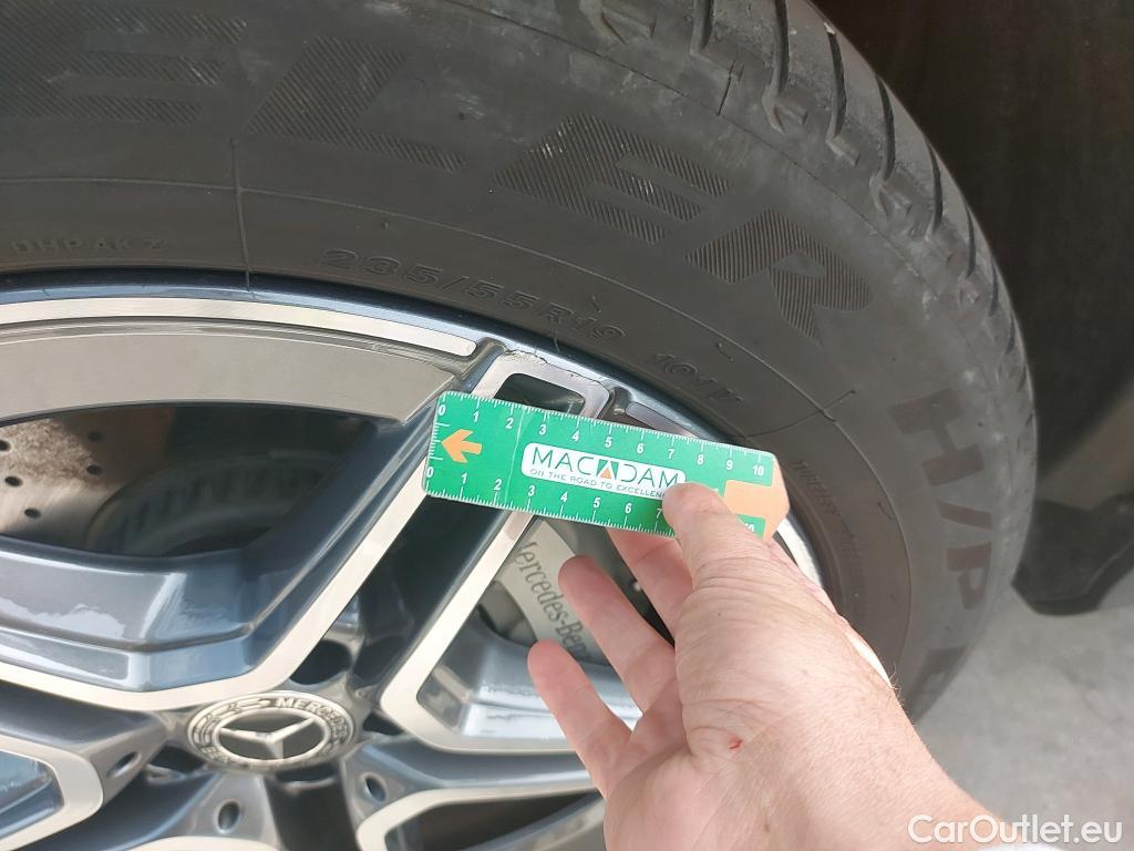  Mercedes  G-Klasee MERCEDES-BENZ GLC Coupé / 2019 / 5P / coupé GLC 300 de 4MATIC #2