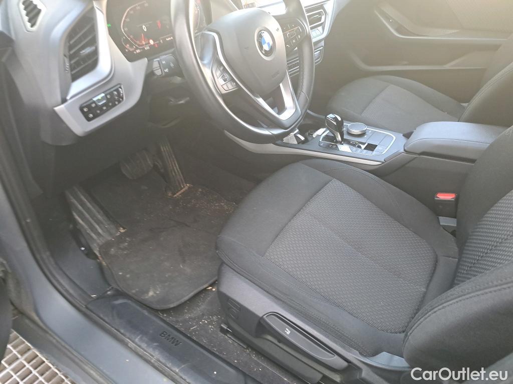  Bmw  Serie 1 BMW  / 2019 / 5P / berlina con portón 118i Corporate Auto. (AC2) #8