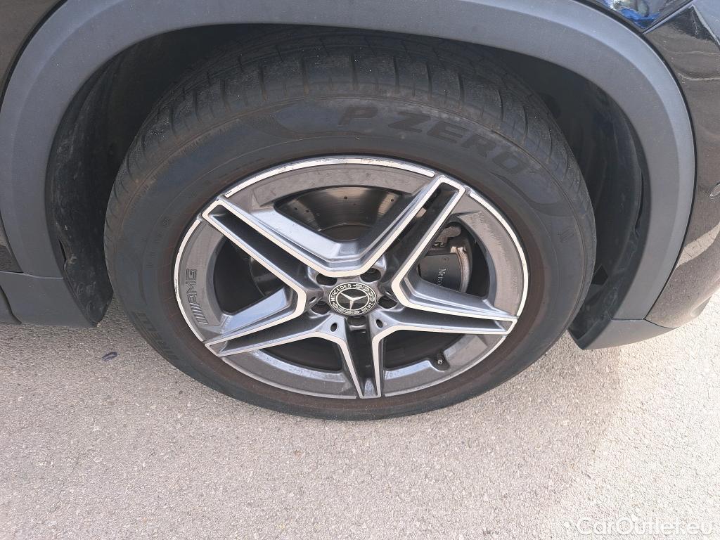  Mercedes  GLA MERCEDES-BENZ  / 2020 / 5P / todoterreno  200 D #3