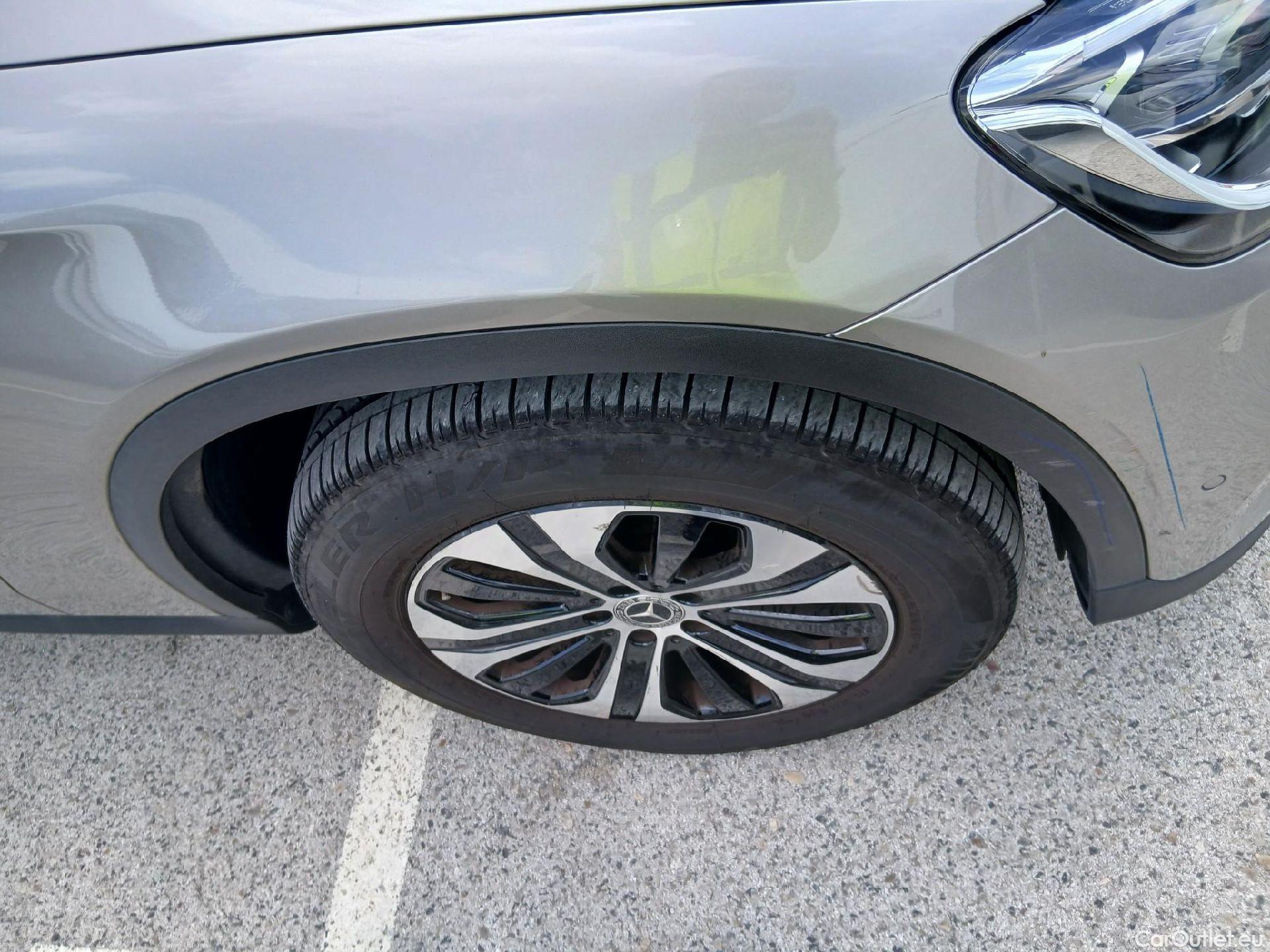  Mercedes  G-Klasee MERCEDES-BENZ Clase GLC / 2019 / 5P / todoterreno GLC 300 e 4MATIC #40