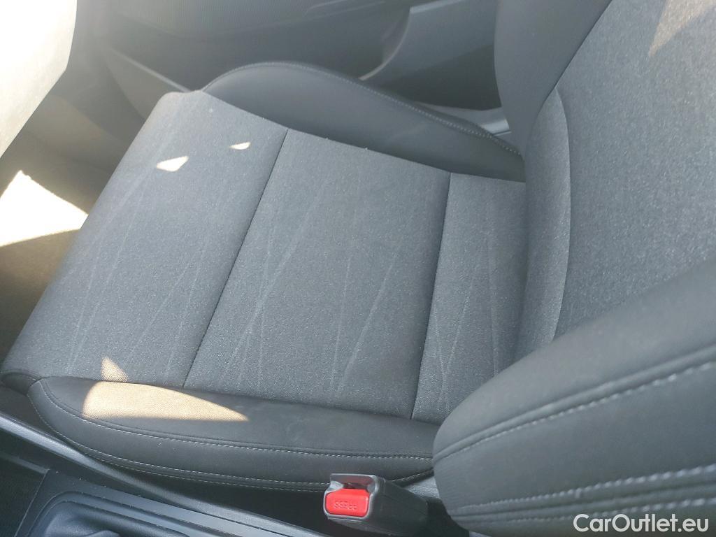  Hyundai  Tucson HYUNDAI  / 2018 / 5P / todoterreno 1.6 CRDI 85kW (116CV) 48V SLE 4X2(SP)(SL) #25