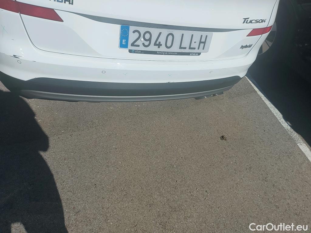  Hyundai  Tucson HYUNDAI  / 2018 / 5P / todoterreno 1.6 CRDI 85kW (116CV) 48V SLE 4X2(SP)(SL) #37