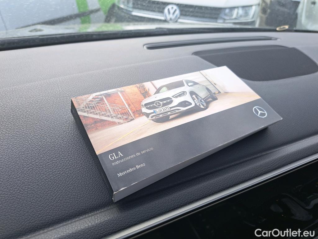  Mercedes  GLA MERCEDES-BENZ  / 2020 / 5P / todoterreno  200 D #12