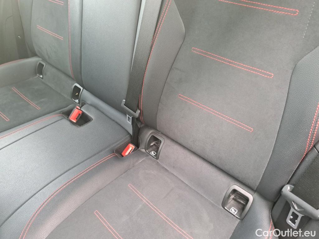  Mercedes  GLA MERCEDES-BENZ  / 2020 / 5P / todoterreno  200 D #5