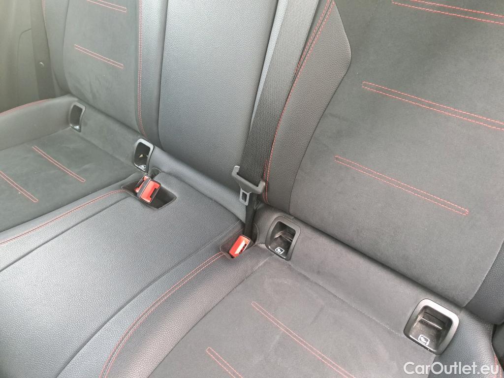  Mercedes  GLA MERCEDES-BENZ  / 2020 / 5P / todoterreno  200 D #6