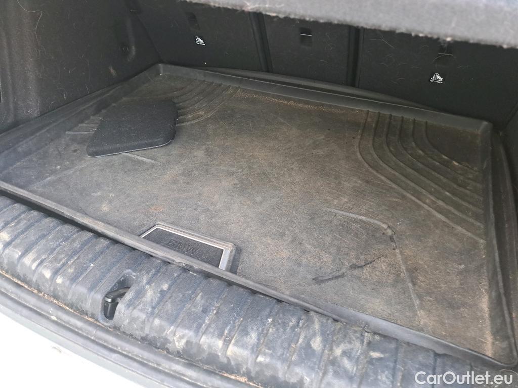  Bmw  Serie 1 BMW  / 2019 / 5P / berlina con portón 118i Corporate Auto. (AC2) #6