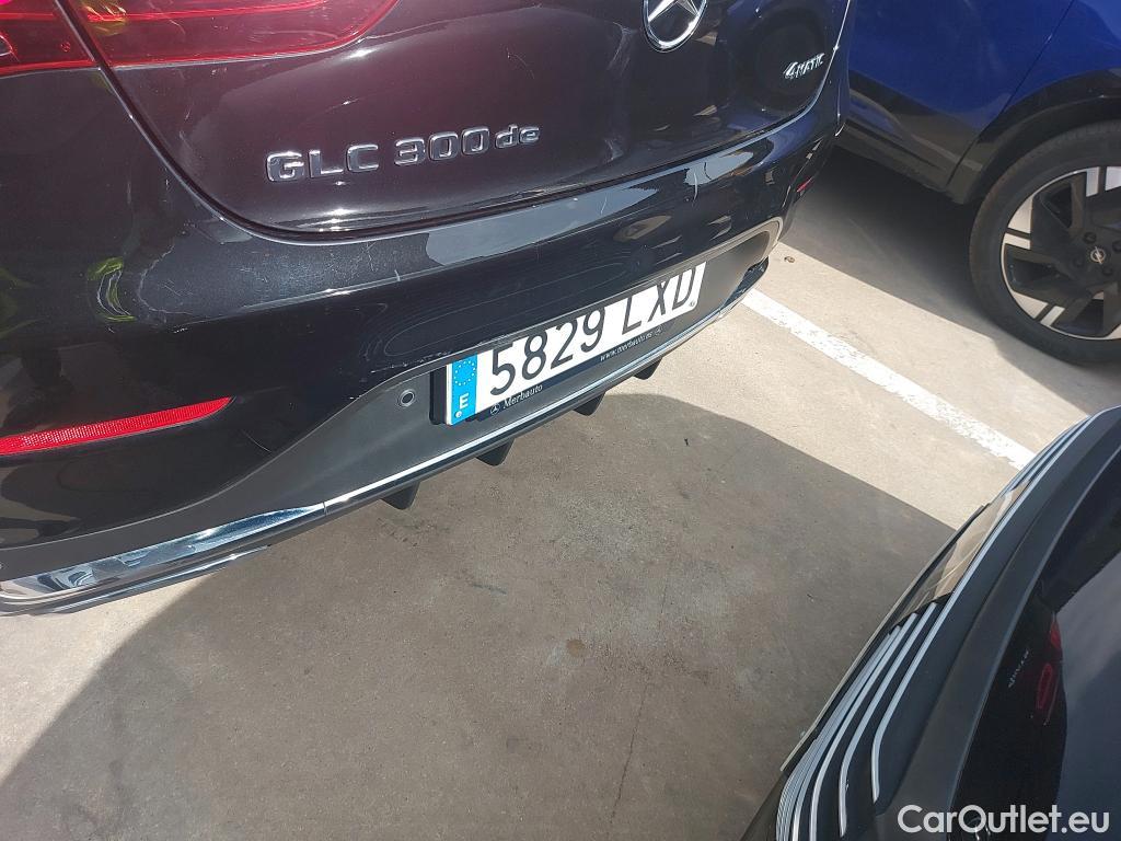  Mercedes  G-Klasee MERCEDES-BENZ GLC Coupé / 2019 / 5P / coupé GLC 300 de 4MATIC #27