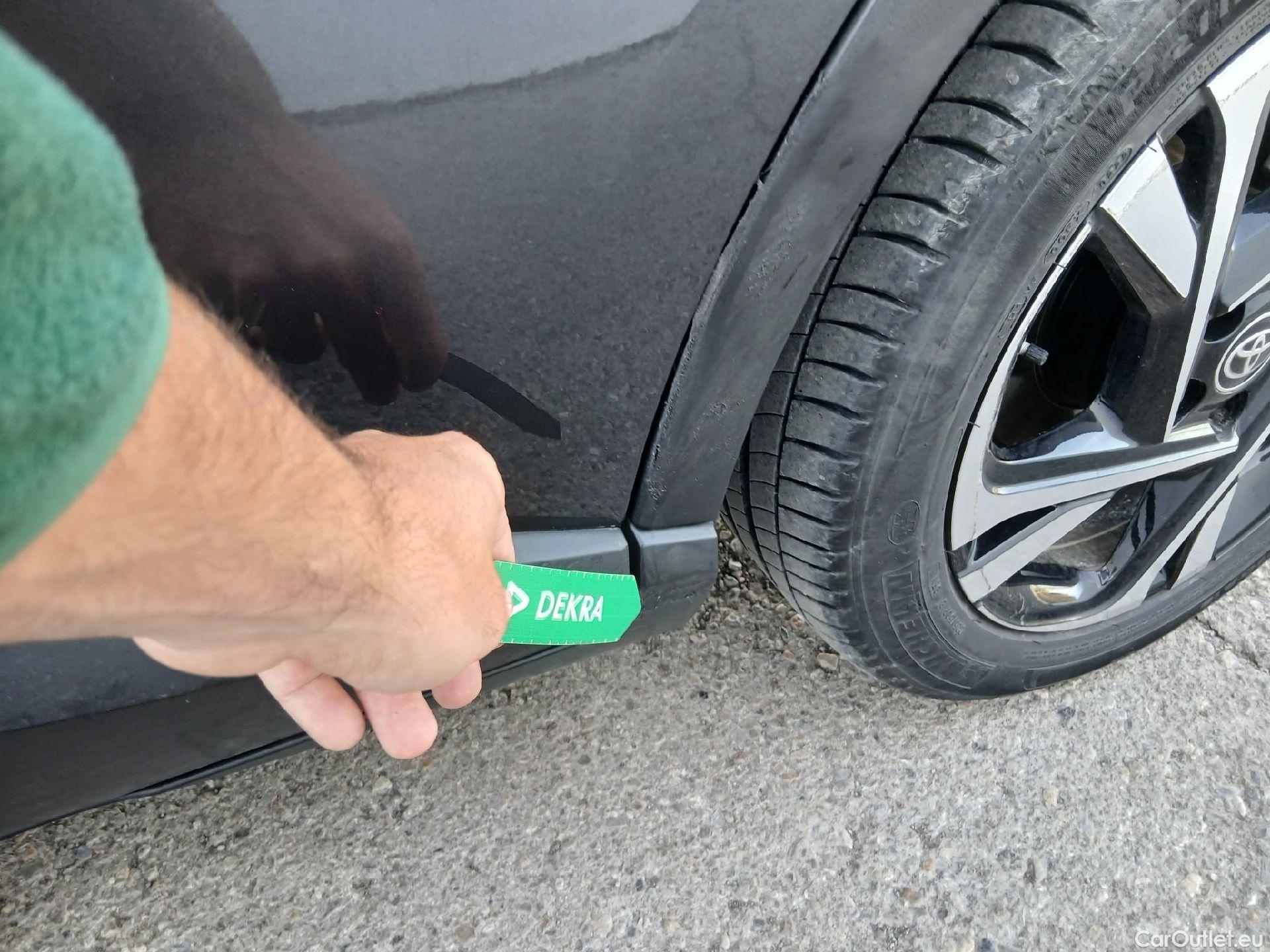  Toyota  C-HR TOYOTA  / 2019 / 5P / todoterreno 1.8 125H Advance #11