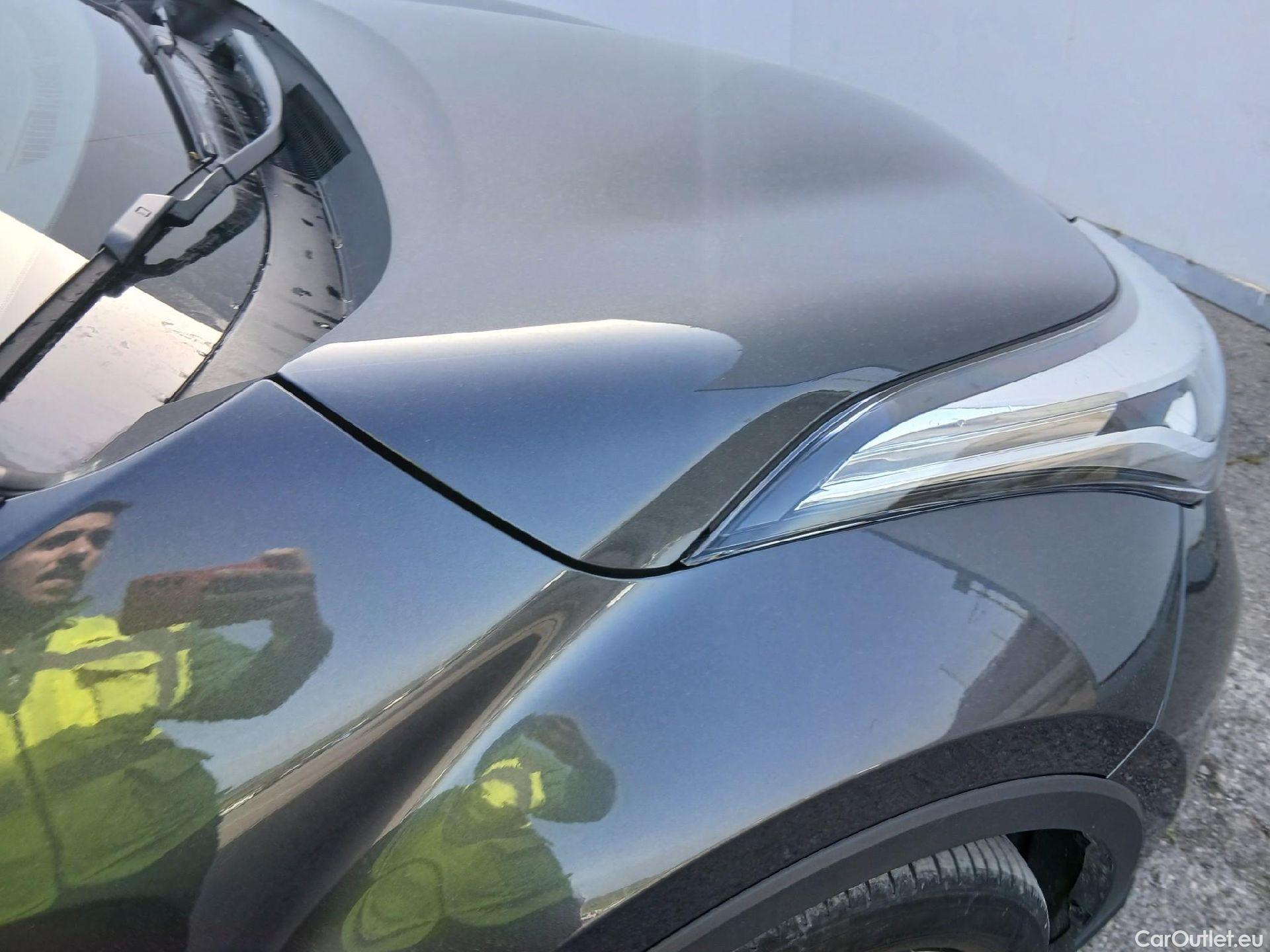  Toyota  C-HR TOYOTA  / 2019 / 5P / todoterreno 1.8 125H Advance #36