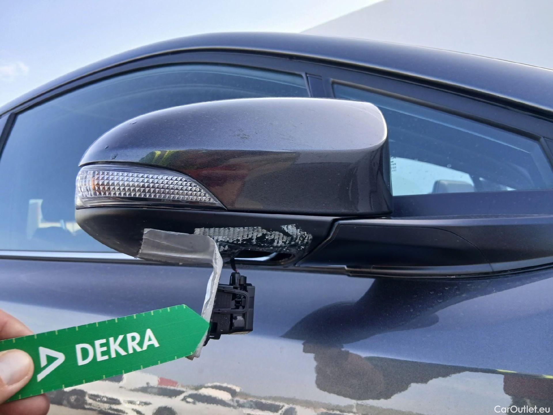  Toyota  C-HR TOYOTA  / 2019 / 5P / todoterreno 1.8 125H Advance #33