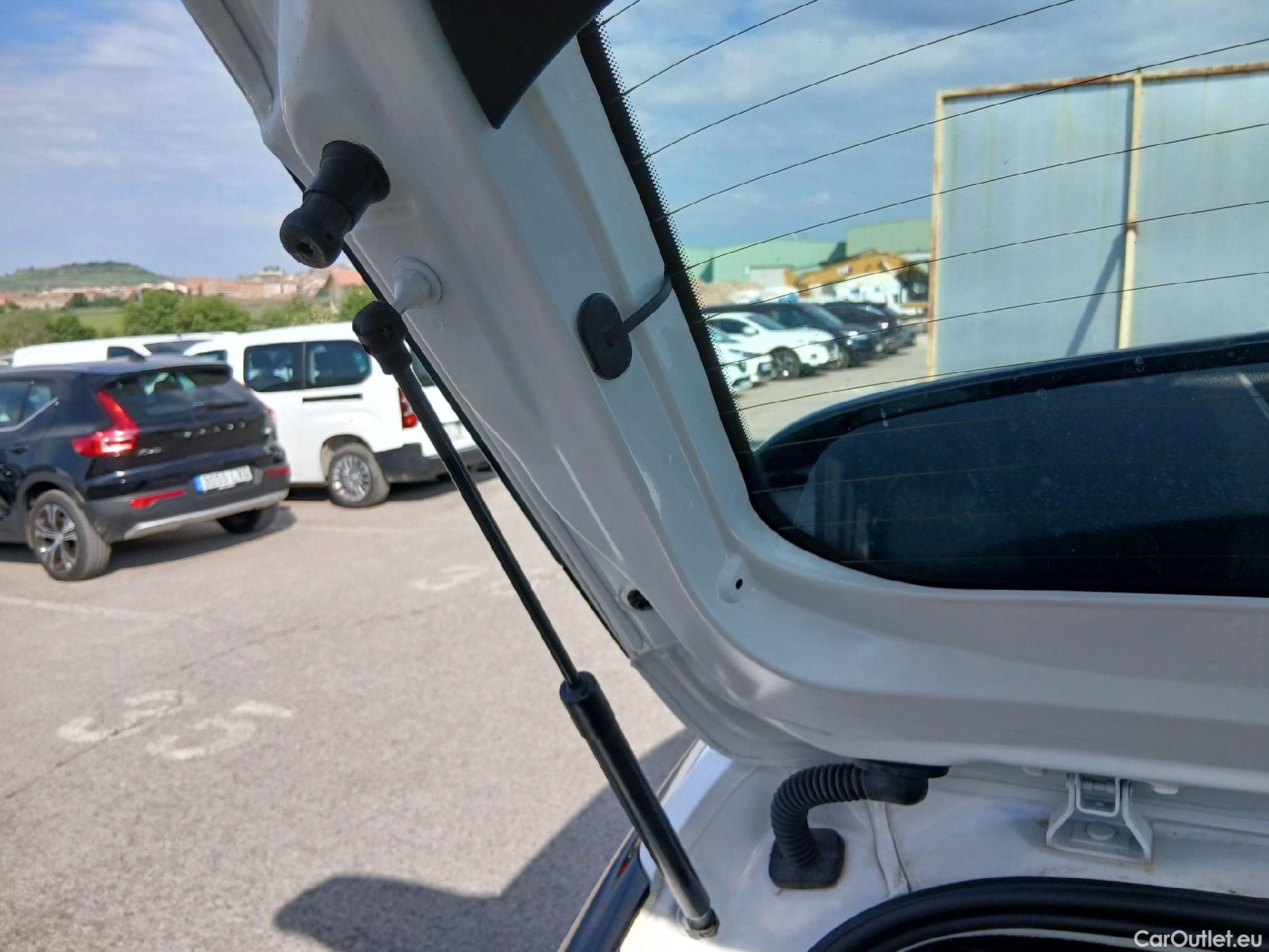  Opel  Corsa OPEL  1.2T XHL 74kW (100CV) Elegance #24