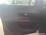  Peugeot  3008 PEUGEOT  / 2016 / 5P / SUV BLUEHDI 130 SeS BUSINESS #81
