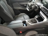  Peugeot  3008 PEUGEOT  / 2020 / 5P / SUV BLUEHDI 130 SeS ACTIVE BUSINESS #137
