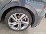  Volkswagen  Golf  VOLKSWAGEN / 2019 / 5P / BERLINA 1.5 ETSI EVO ACT 110KW R-LINE DSG #19