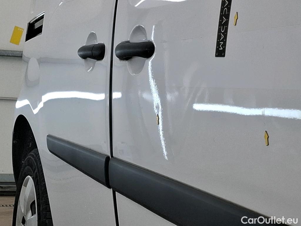  Renault  Kangoo RENAULT  Express / 2013 / 3P / Fourgonnette Electric ExtraRLink Achat Integral - 19 #11