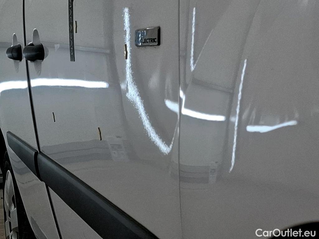  Renault  Kangoo RENAULT  Express / 2013 / 3P / Fourgonnette Electric ExtraRLink Achat Integral - 19 #13