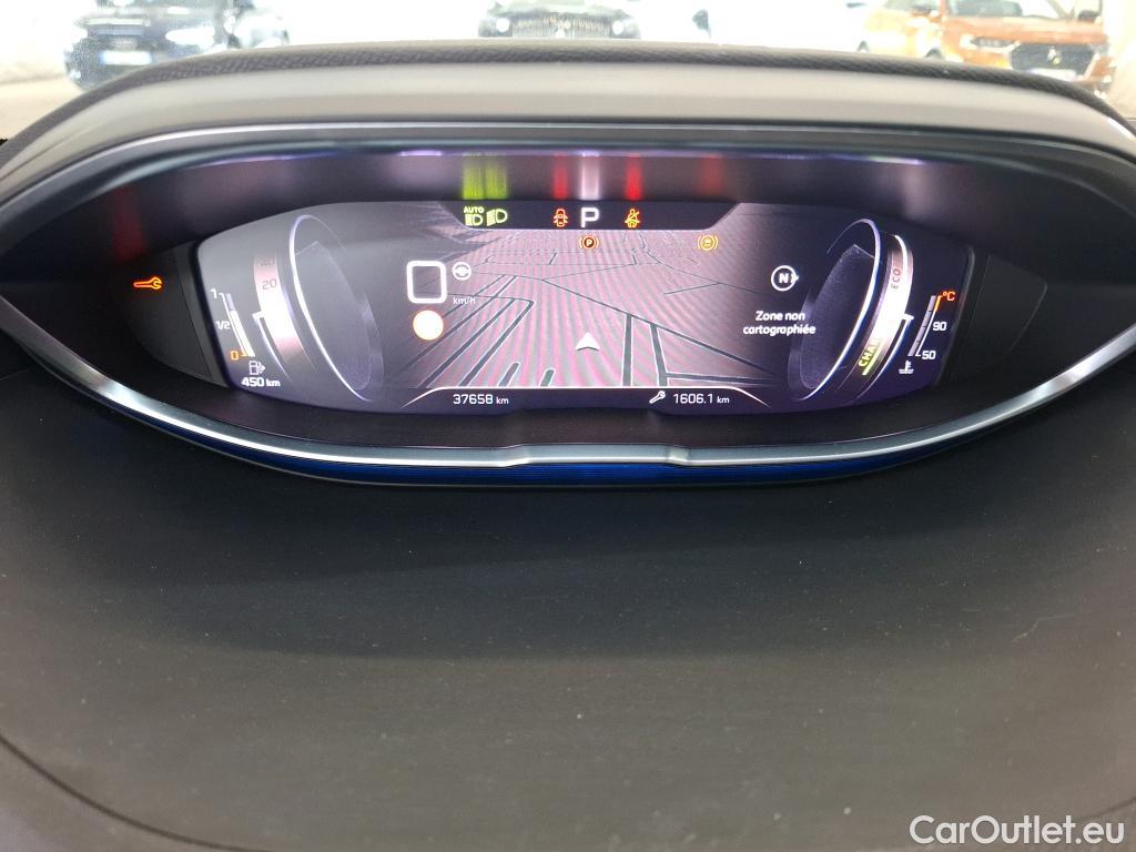  Peugeot  5008 PEUGEOT  / 2020 / 5P / SUV Hybrid 136 e-DCS6 GT #17