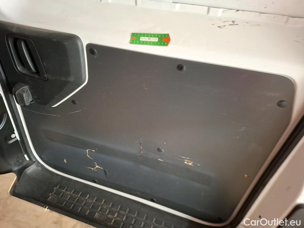  Peugeot  Expert  Fourgon Asphalt L3 2.0 HDi 120CV BVM6 E6d #7