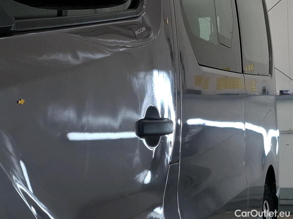  Renault  Trafic RENAULT  4p Combi Zen L2 Energy dCi 145 8 places #89