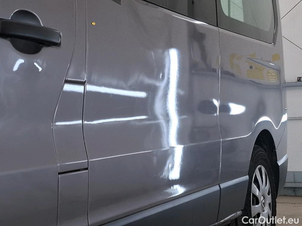  Renault  Trafic RENAULT  4p Combi Zen L2 Energy dCi 145 8 places #21