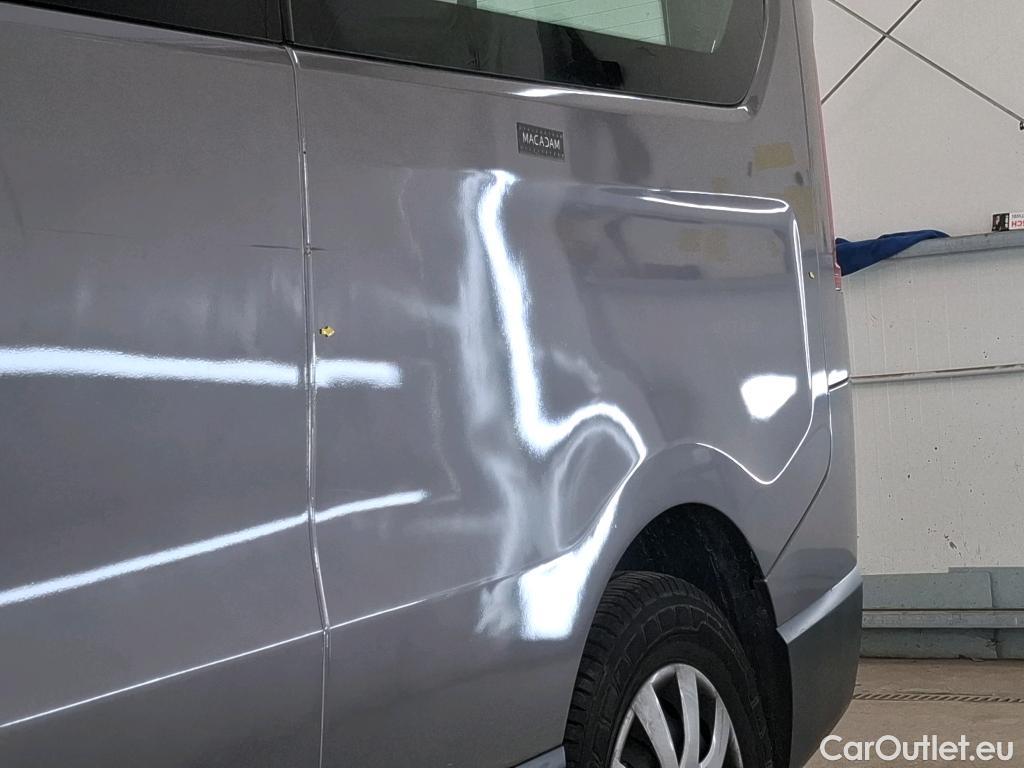  Renault  Trafic RENAULT  4p Combi Zen L2 Energy dCi 145 8 places #32
