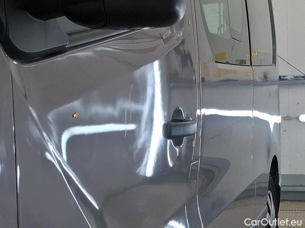  Renault  Trafic RENAULT  4p Combi Zen L2 Energy dCi 145 8 places #90