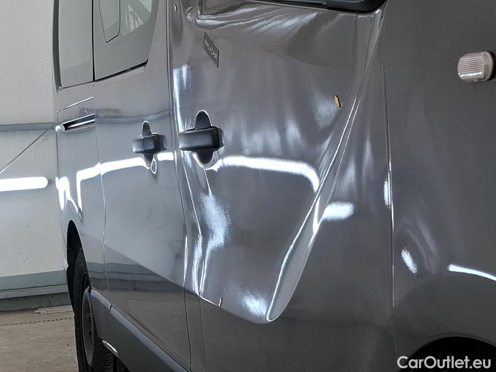  Renault  Trafic RENAULT  4p Combi Zen L2 Energy dCi 145 8 places #81
