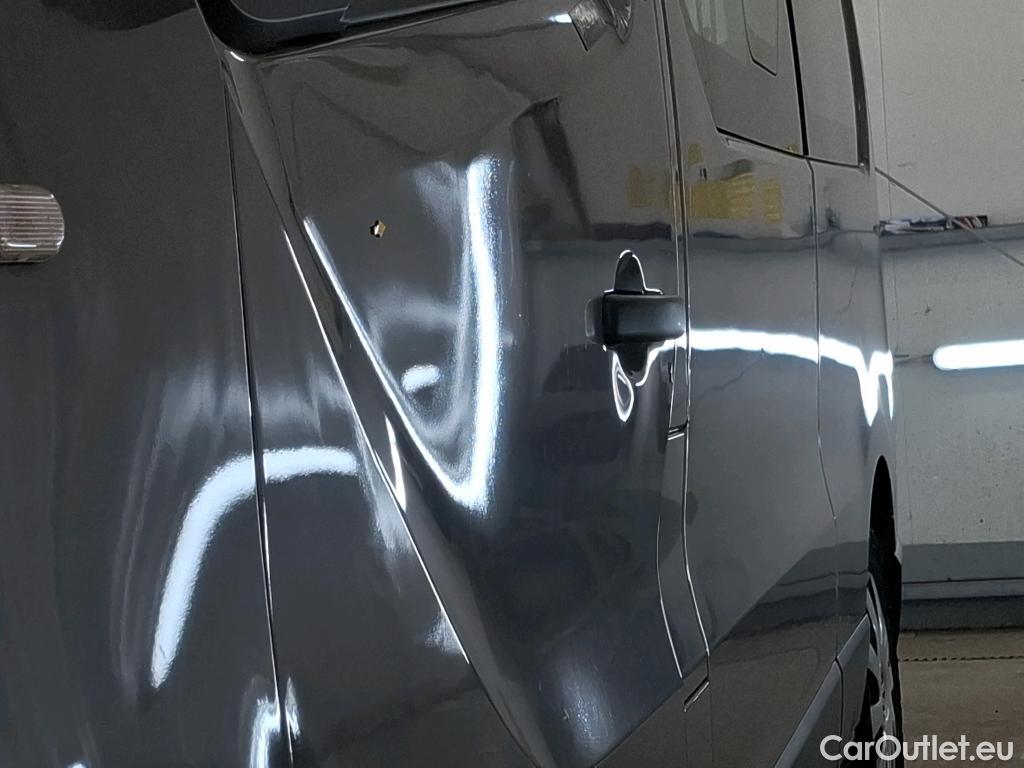  Renault  Trafic RENAULT  4p Combi Zen L2 Energy dCi 145 8 places #92