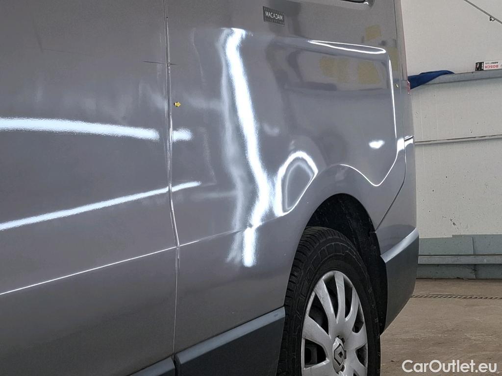  Renault  Trafic RENAULT  4p Combi Zen L2 Energy dCi 145 8 places #33