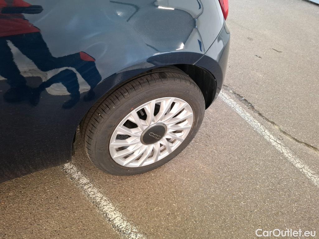  Fiat  500 FIAT   2015  3P  Berline 10 70ch BSG Dolcevita #40