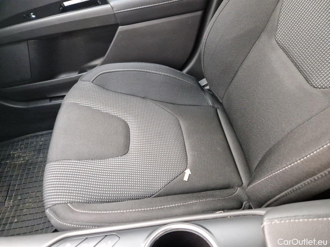  Ford  Mondeo 2.0 Titanium HEV AT 187HP #11